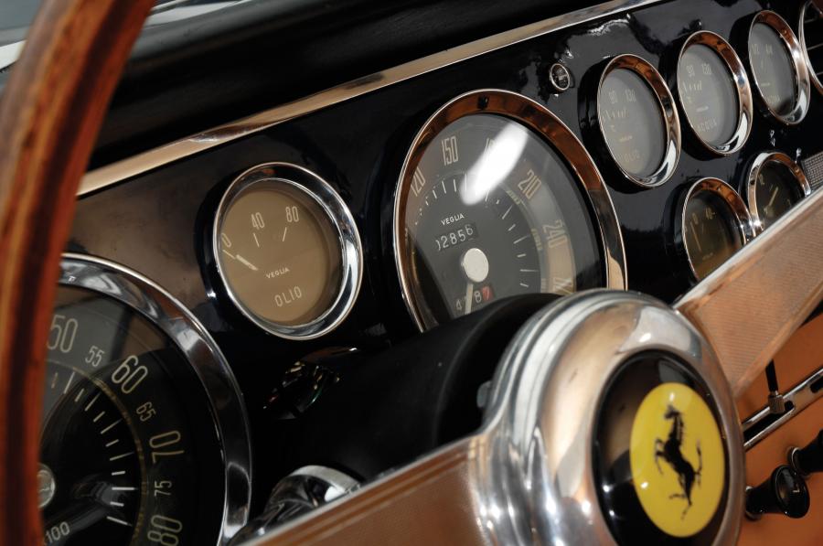  Ferrari 250 GTE 1961 года  (фото 5 из 8)